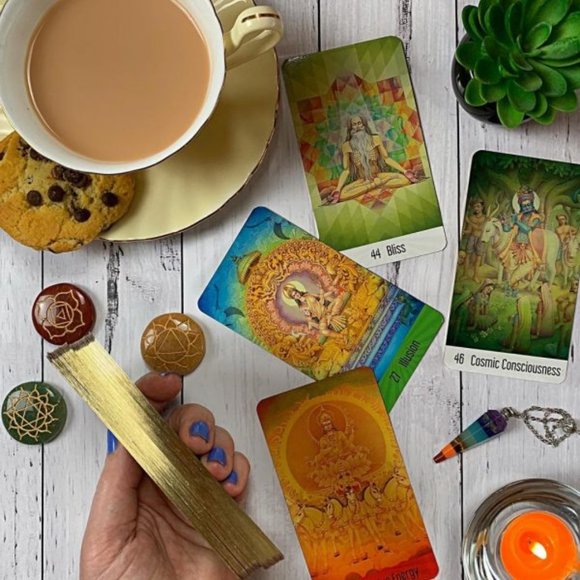 🌟 Sacred Mysteries: The Chakra Oracle Cards - Picture 4 of 13